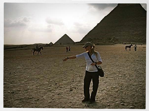 Payge McMahon spreading her mom's ashes at the Pyramids in Egypt